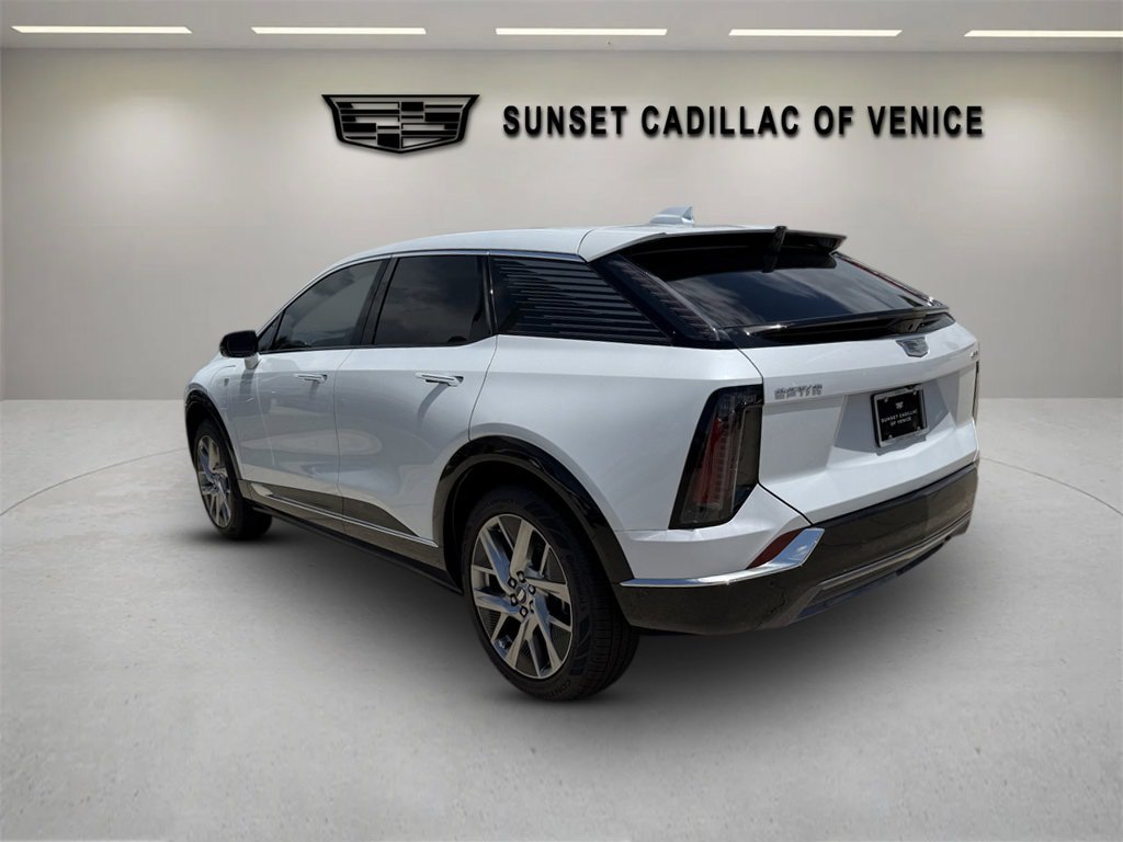New 2026 Cadillac Optiq Luxury 2 RWD image 5