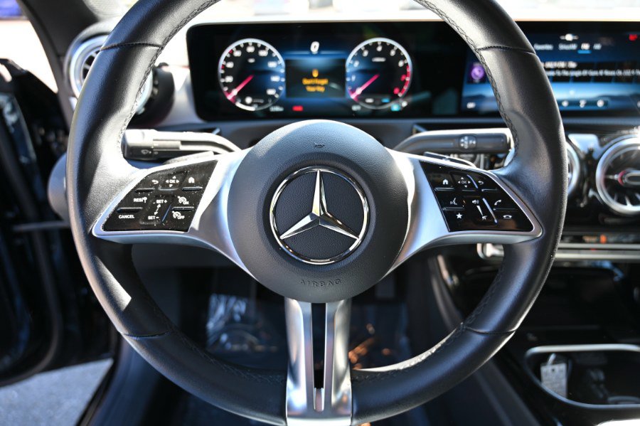 Used 2025 Mercedes-Benz CLA 250 4MATIC image 20