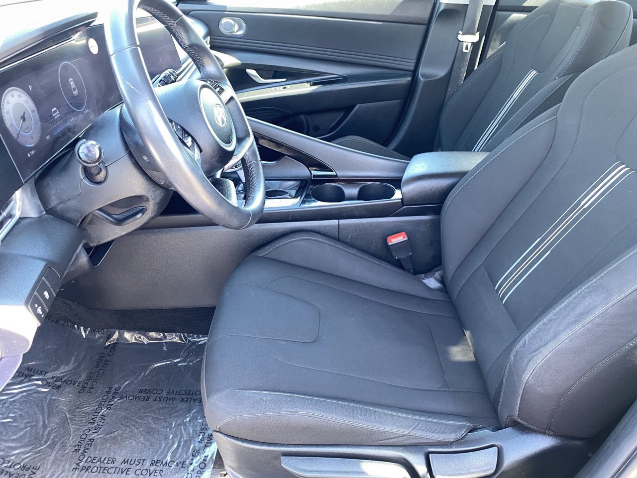 Used 2025 Hyundai Elantra SEL FWD image 27