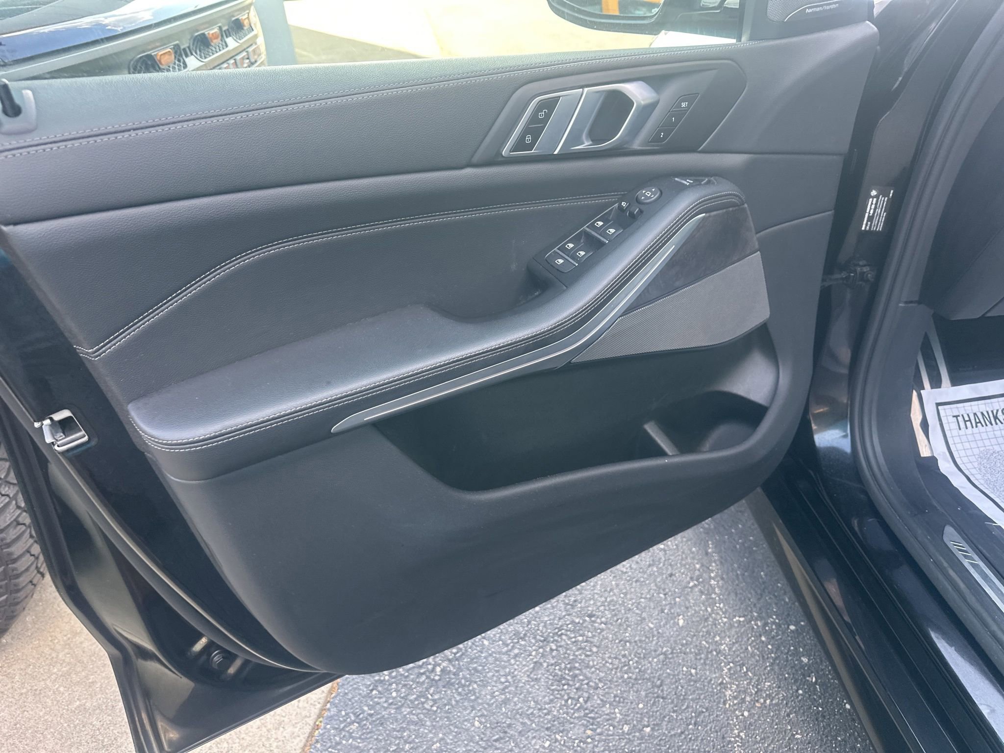 Used 2020 BMW X5 xDrive40i w/ M Sport Package AWD/4WD image 25