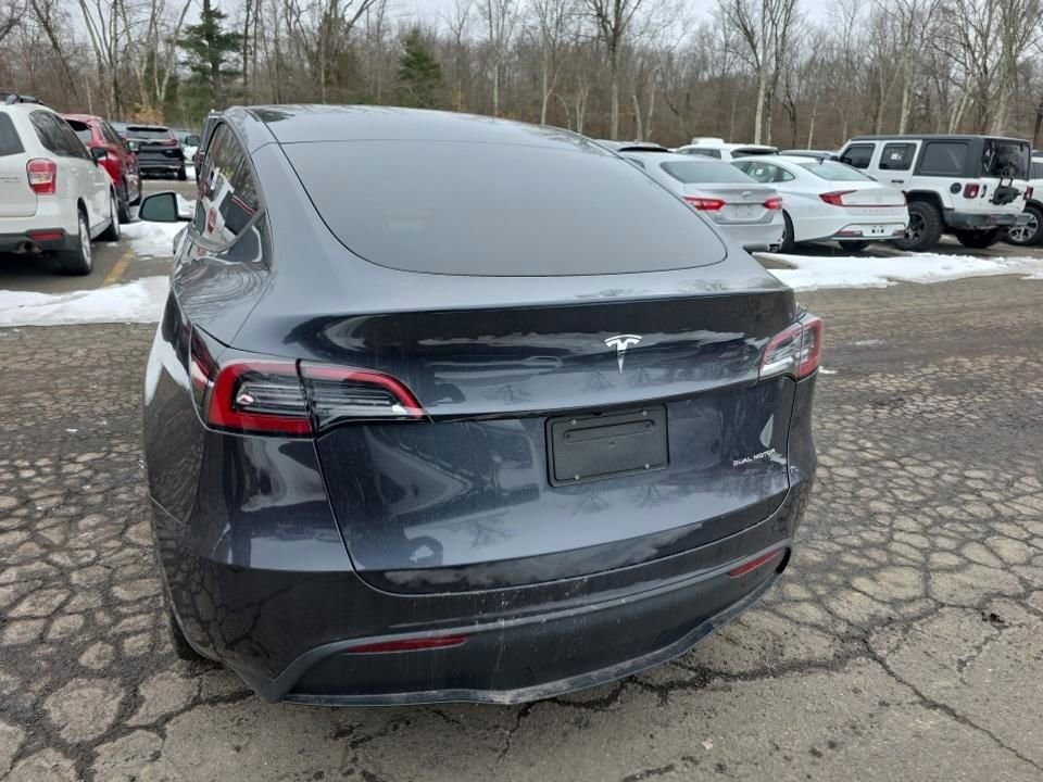 Used 2024 Tesla Model Y Long Range image 5