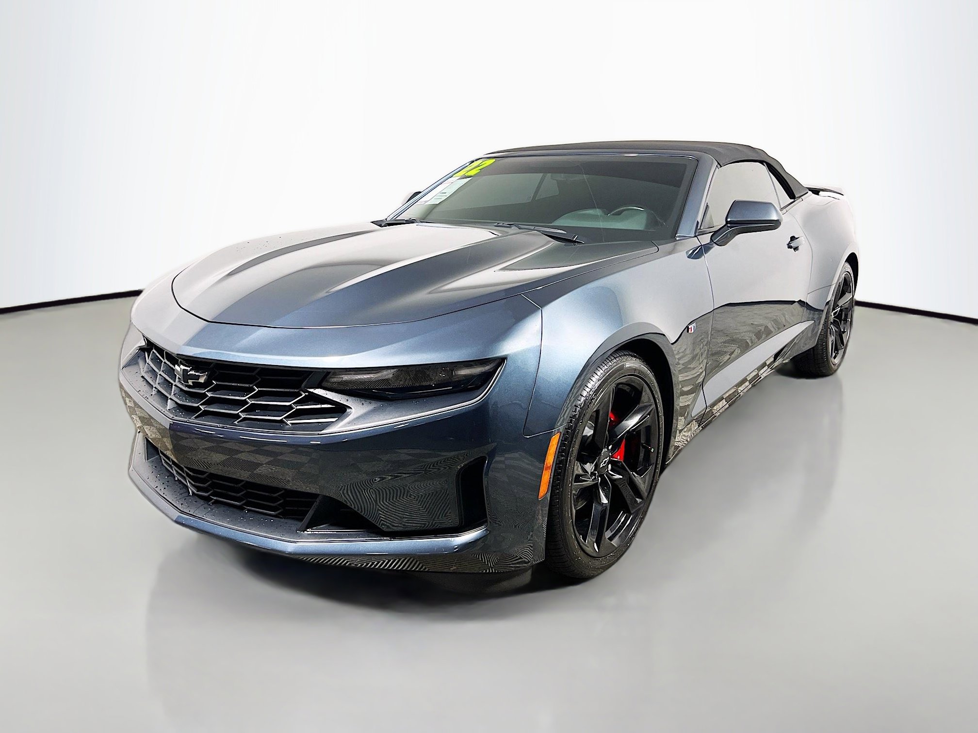 Used 2022 Chevrolet Camaro LT w/ Technology Package image 10