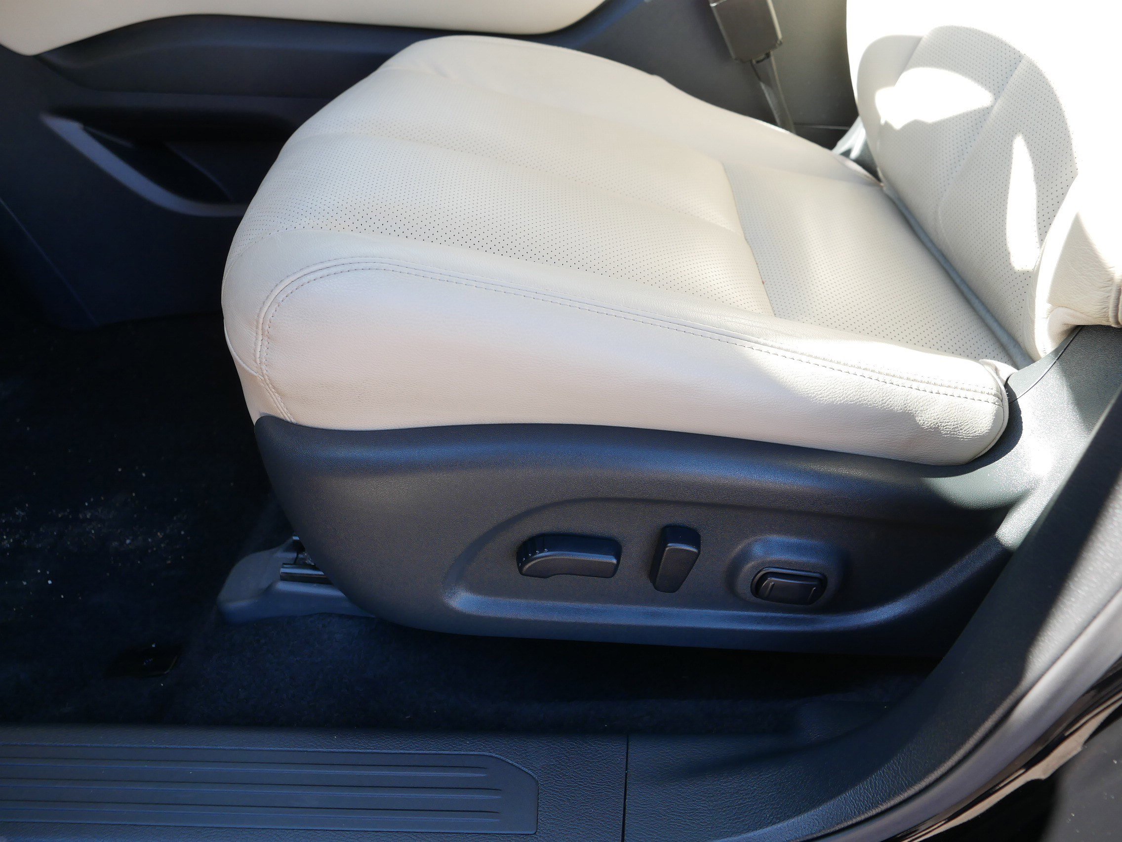 Certified 2023 Nissan Murano SL w/ Cargo Package image 20