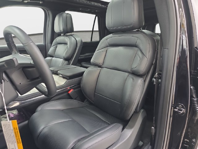 New 2027 Lincoln Navigator L Reserve w/ Jet Appearance Package AWD/4WD image 12