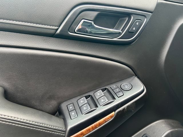 Used 2020 Chevrolet Tahoe Premier w/ Premier 6.2L Value Package AWD/4WD image 21