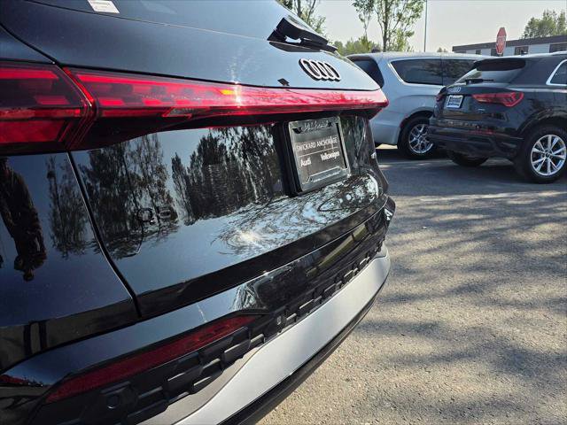 Used 2025 Audi Q5 Premium w/ Convenience Package AWD/4WD image 15