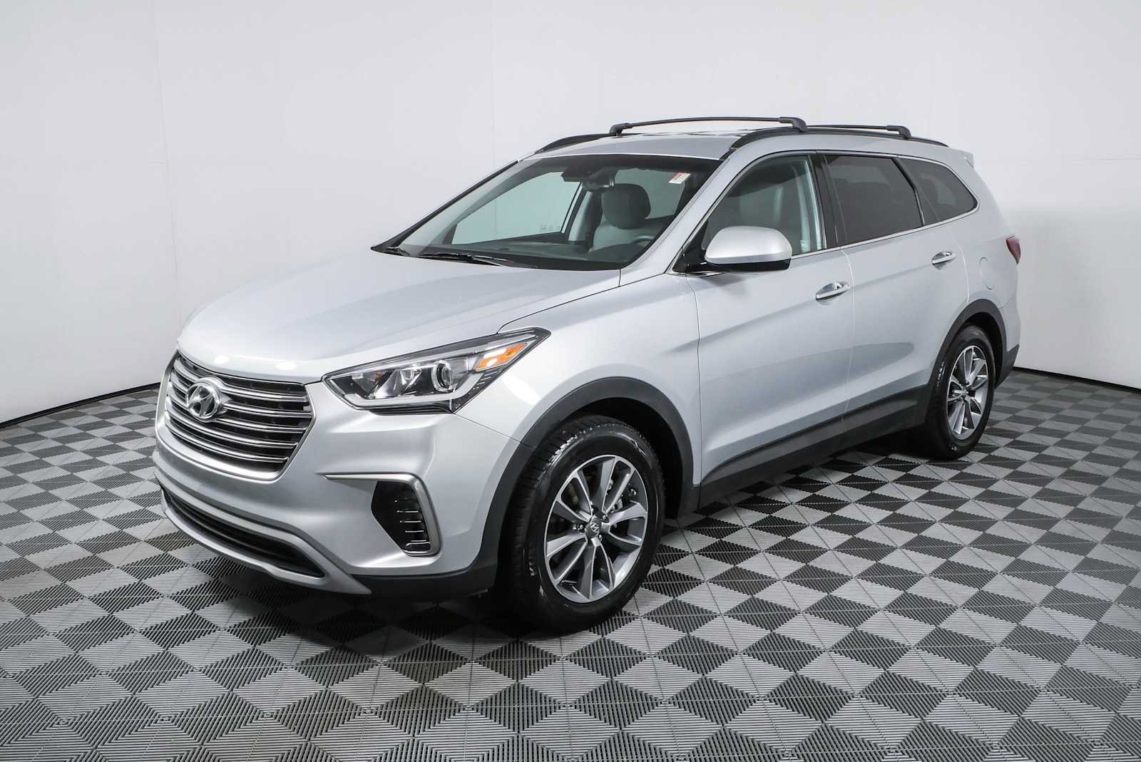 Used 2019 Hyundai Santa Fe XL SE FWD image 23