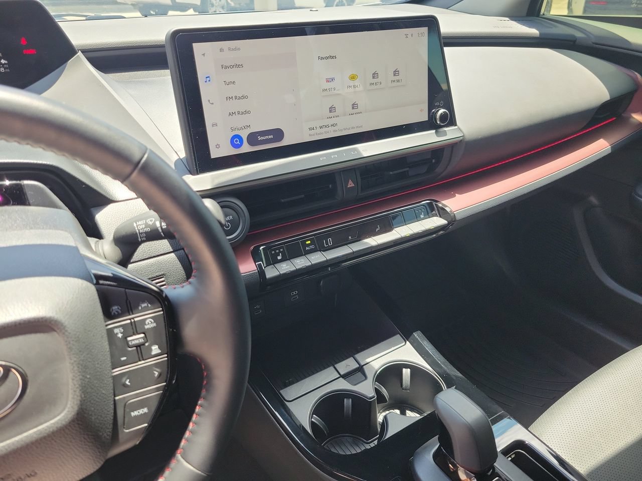 Used 2025 Toyota Prius Plug-In Hybrid FWD image 23