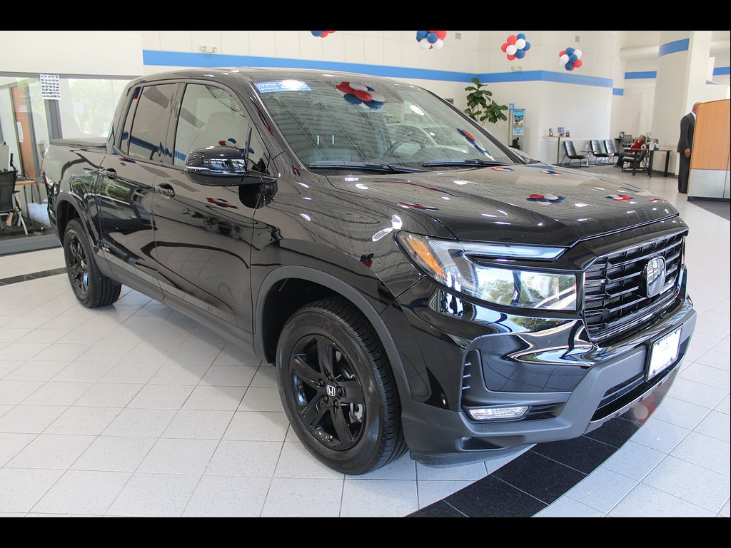 Used 2023 Honda Ridgeline Black Edition image 3
