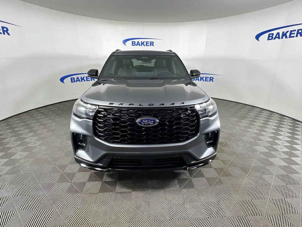 Used 2026 Ford Explorer ST-Line w/ ST-Line Street Pack image 3