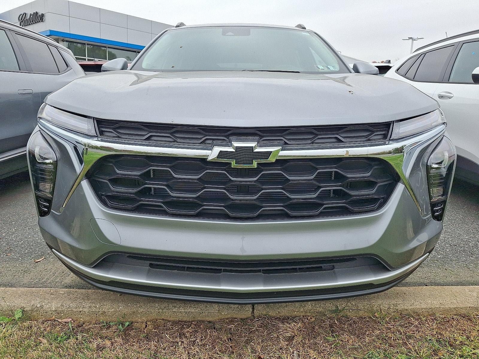 New 2026 Chevrolet Trax LT w/ Driver Confidence Package FWD image 2