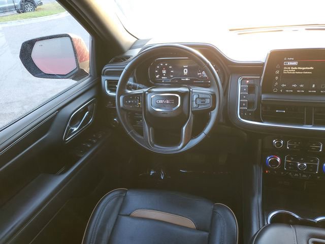 Used 2024 GMC Yukon XL AT4 w/ Technology Package image 12