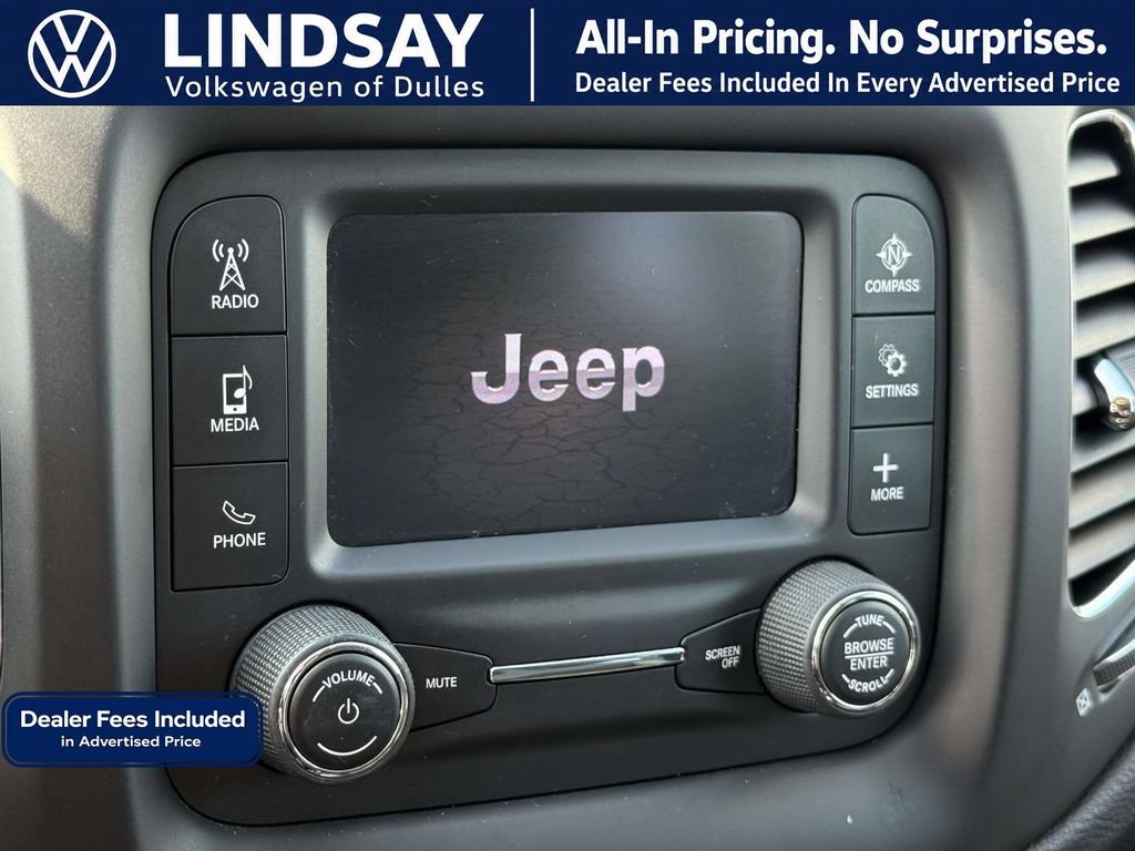 Used 2017 Jeep Compass Latitude AWD/4WD image 16