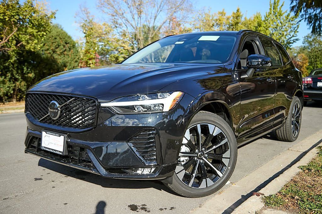 New 2026 Volvo XC60 B5 Plus w/ Protection Package Premier image 2