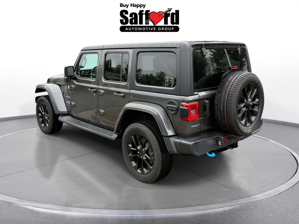 Used 2023 Jeep Wrangler Unlimited Sahara w/ Cold Weather Group AWD/4WD image 6