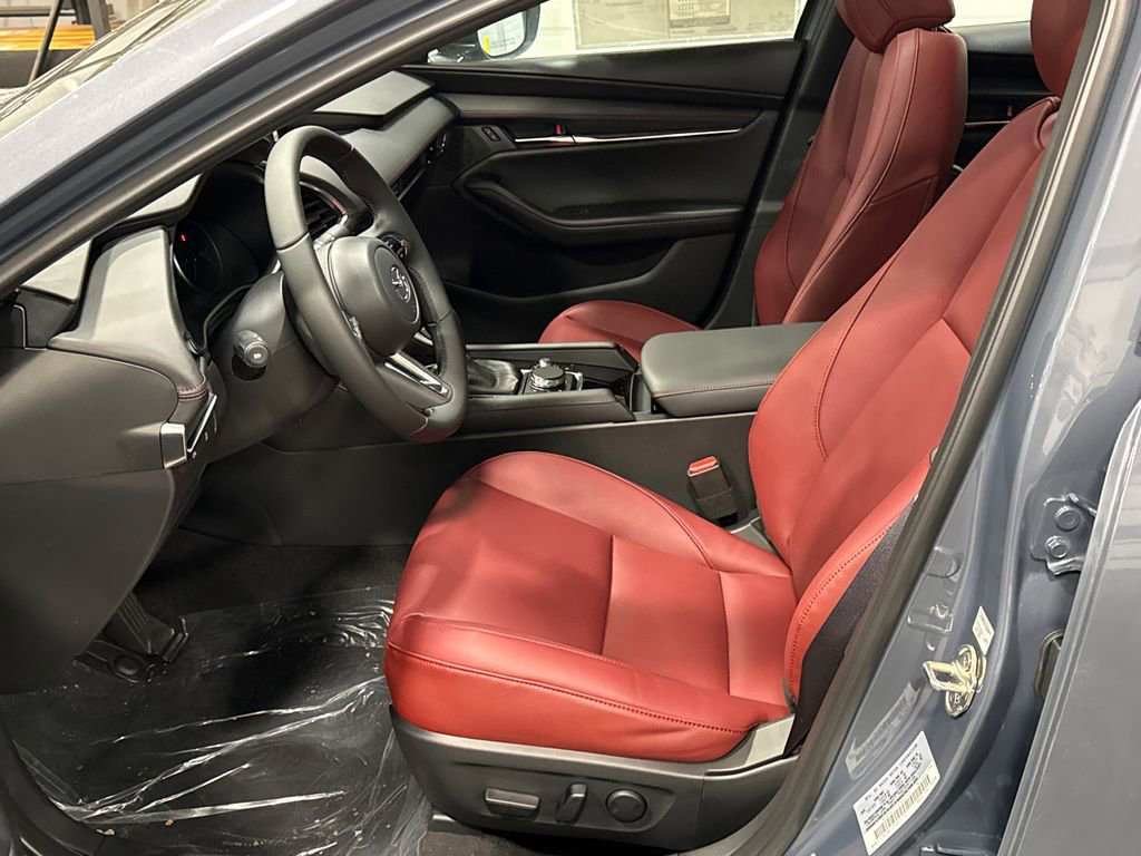 New 2026 MAZDA MAZDA3 Carbon image 4