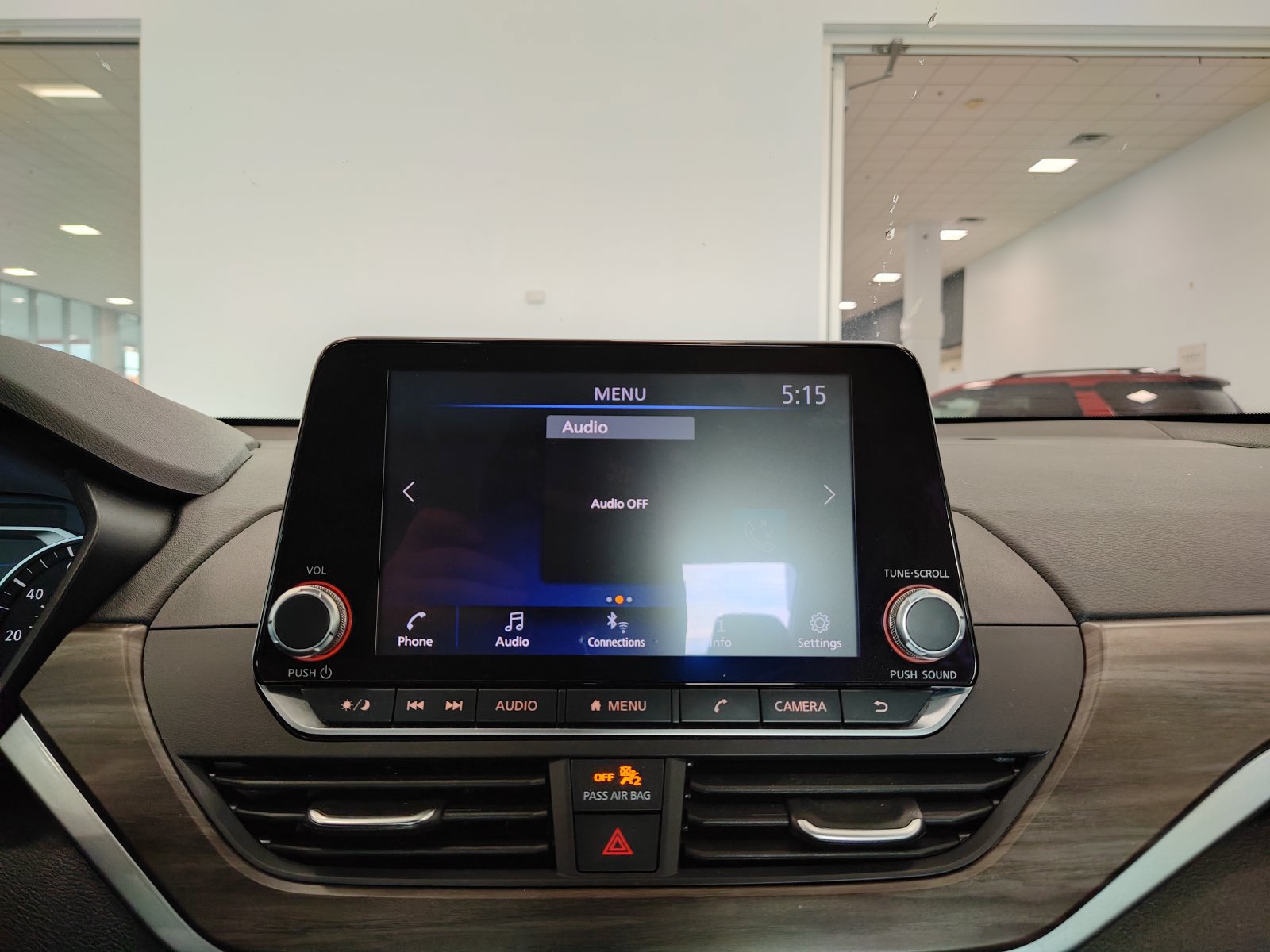 Used 2025 Nissan Altima 2.5 SV FWD image 18