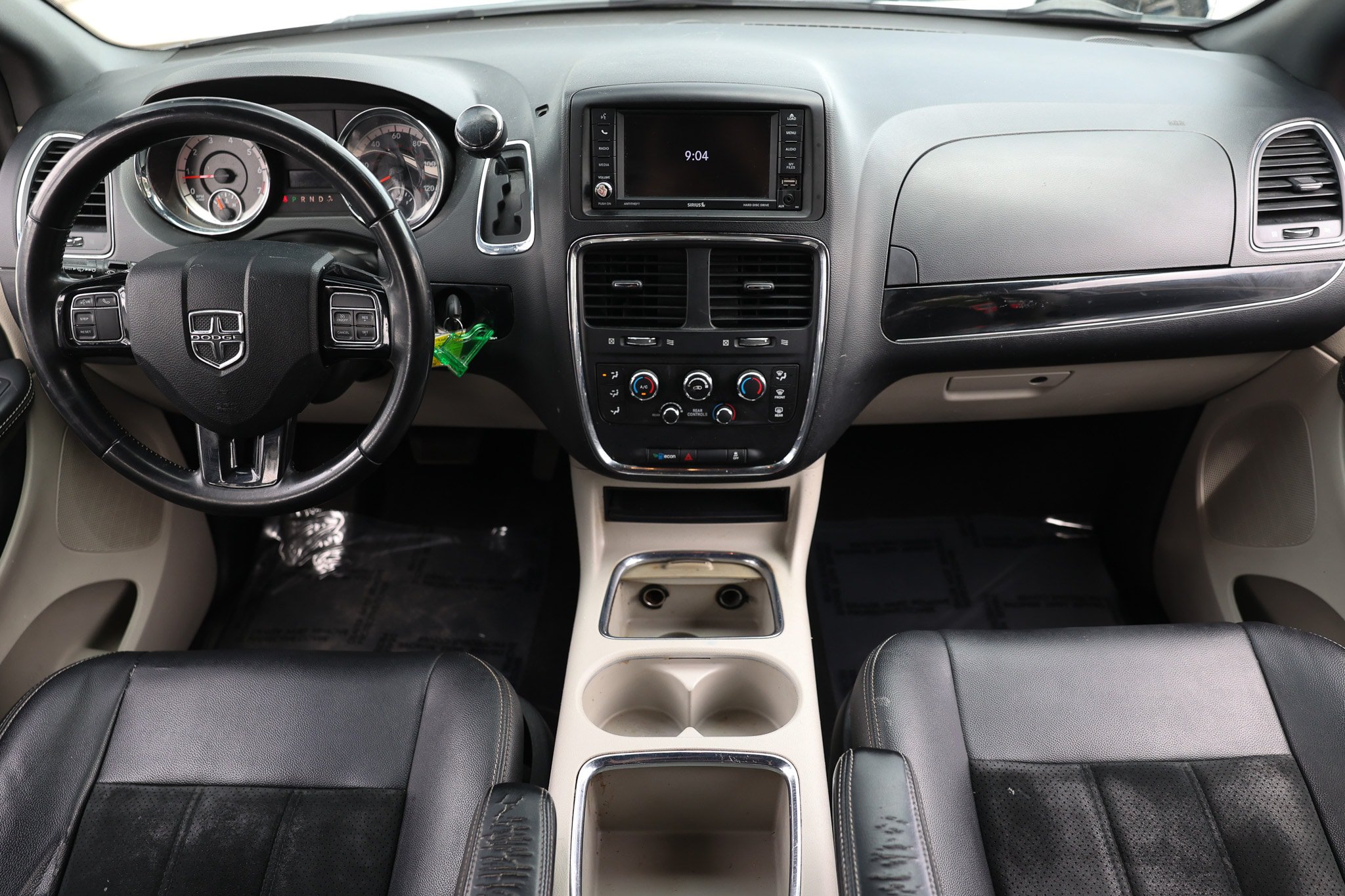 Used 2018 Dodge Grand Caravan SXT FWD image 26