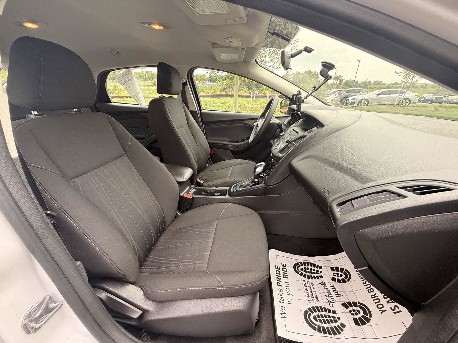 Used 2016 Ford Focus SE w/ SE Power Seat Package FWD image 19