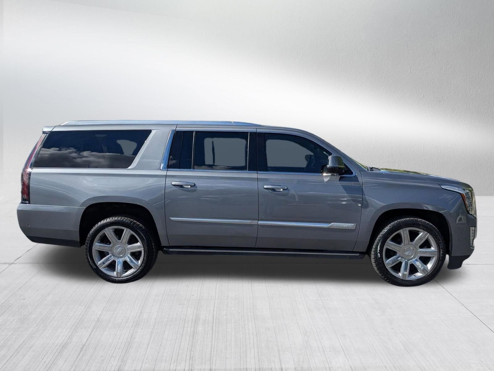 Used 2020 Cadillac Escalade ESV Premium Luxury image 7
