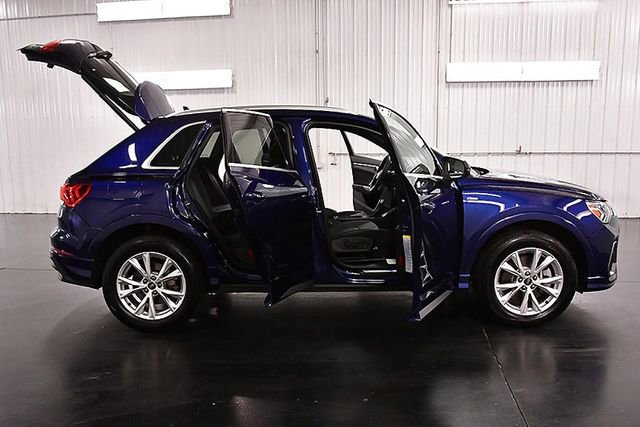 Used 2025 Audi Q3 2.0T Premium image 32