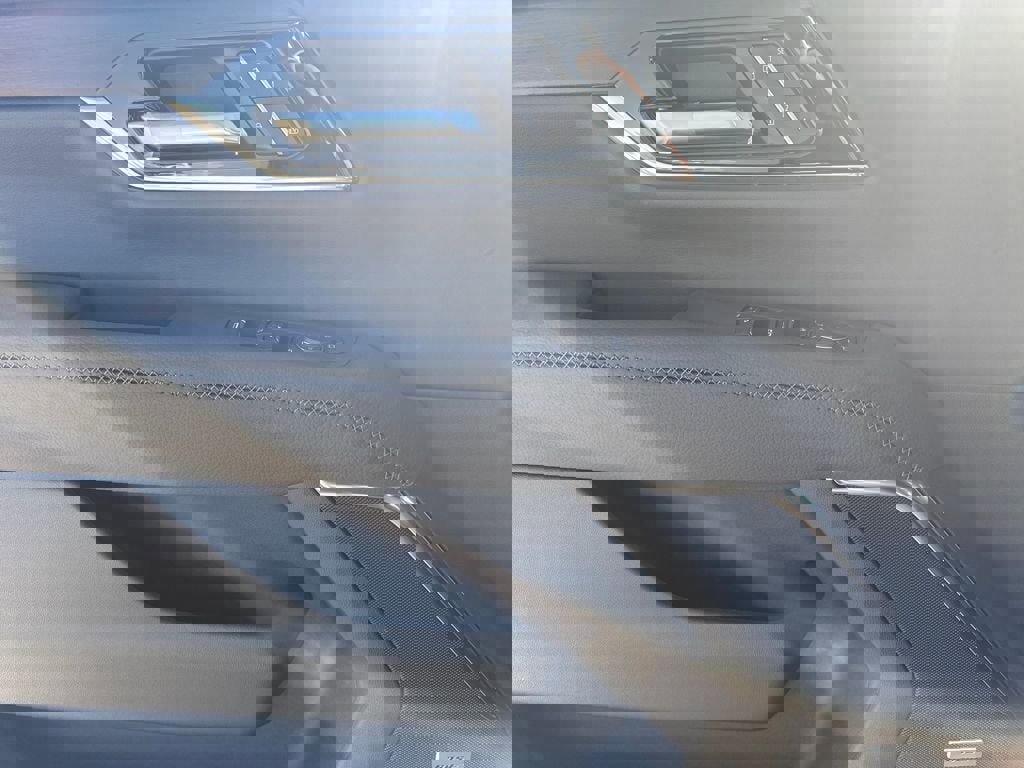 New 2026 GMC Yukon XL Denali w/ LPO, Floor Liner Package image 20