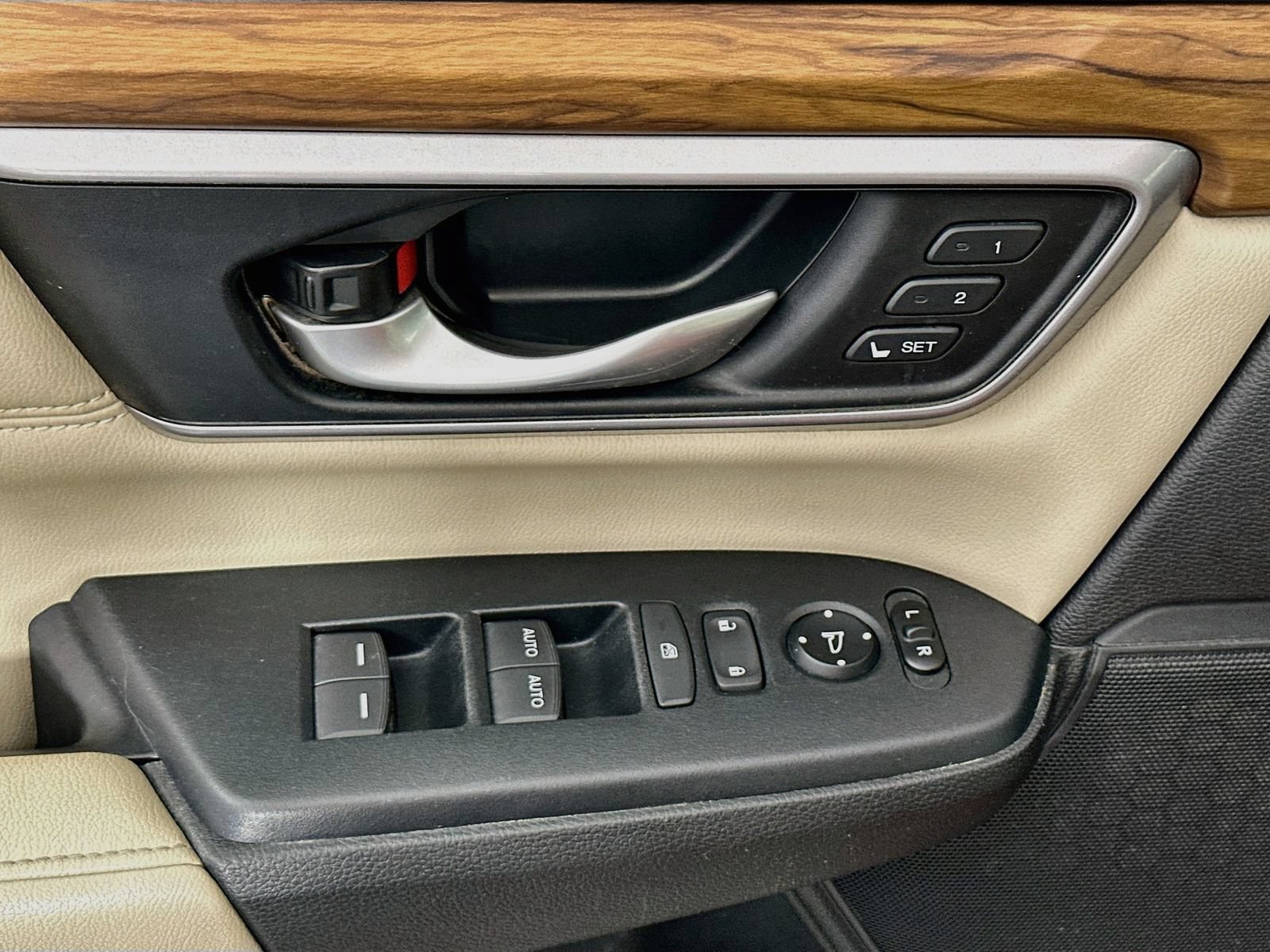 Used 2017 Honda CR-V Touring image 19