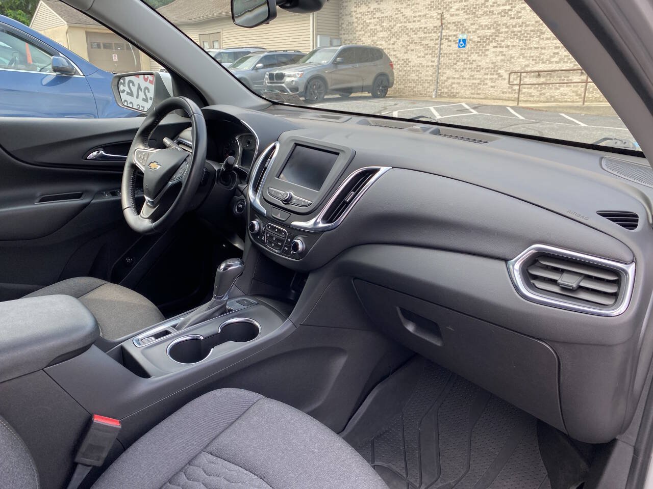 Used 2021 Chevrolet Equinox LT AWD/4WD image 18