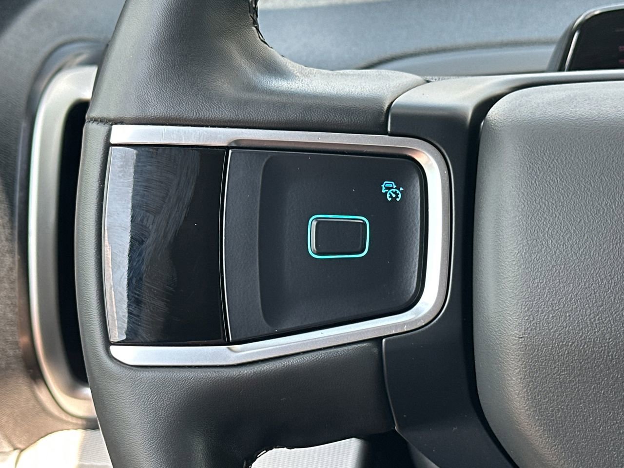 Certified 2025 Ford Expedition Active AWD/4WD image 27