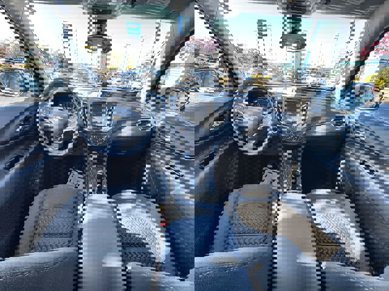 Used 2024 Chevrolet Equinox LT image 20