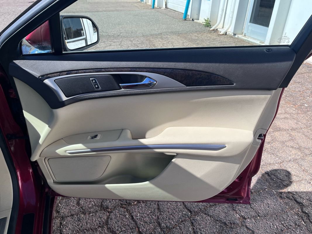 Used 2014 Lincoln MKZ AWD w/ Equipment Group 102A Reserve image 21