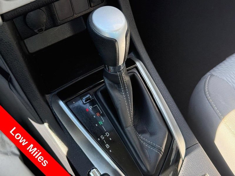 Used 2017 Toyota Corolla LE w/ Carpet Mat Package (TMS) FWD image 24