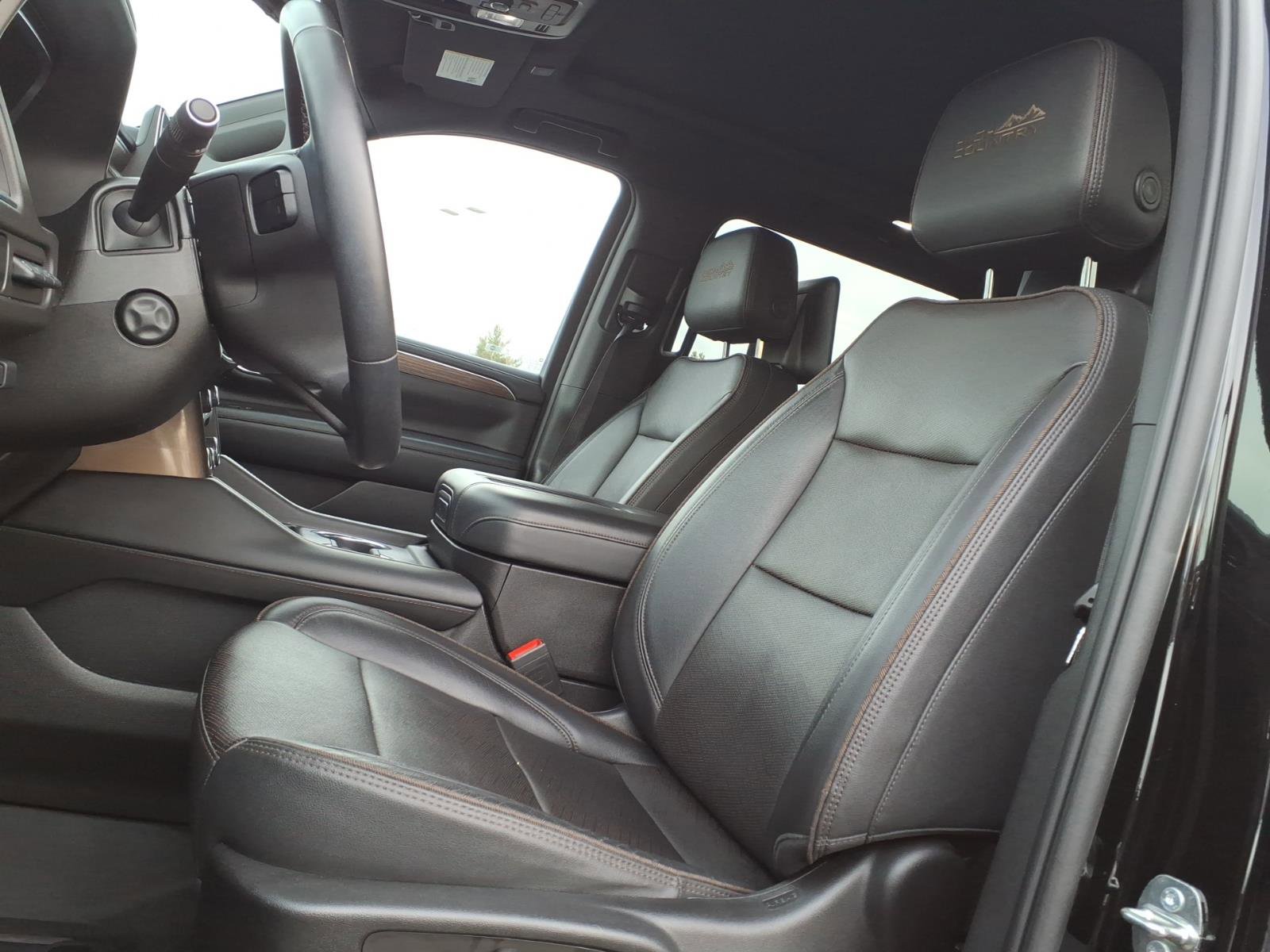 Used 2023 Chevrolet Suburban High Country AWD/4WD image 12