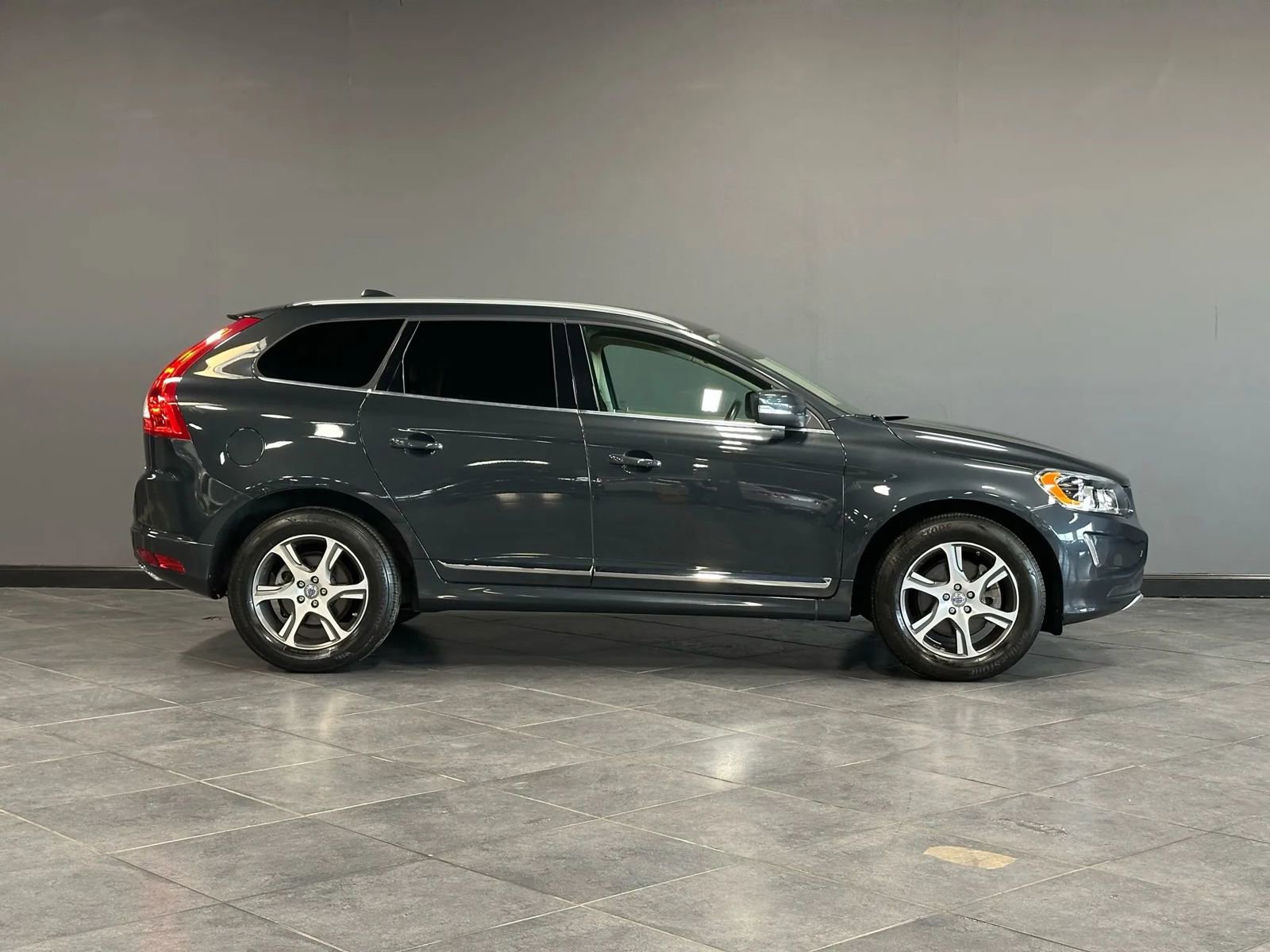Used 2014 Volvo XC60 T6 image 4