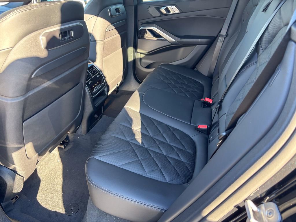 New 2026 BMW X6 xDrive40i image 31