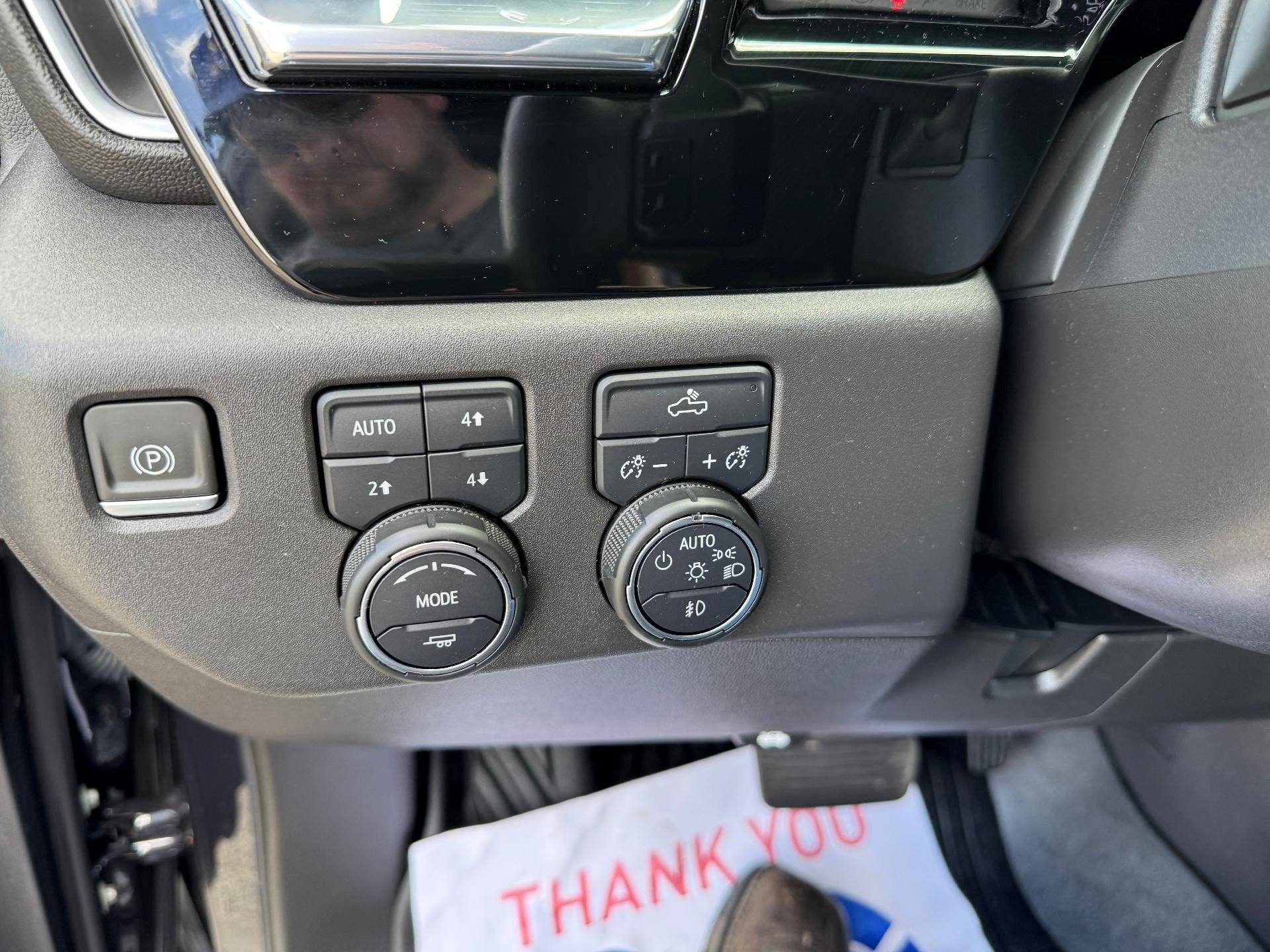 Certified 2024 Chevrolet Silverado 1500 LT Trail Boss w/ Convenience Package II image 25