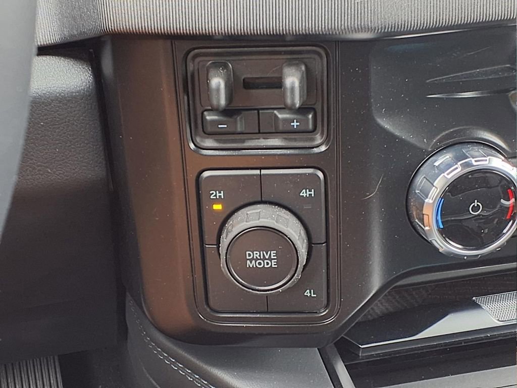 New 2025 Ford F450 Platinum image 10