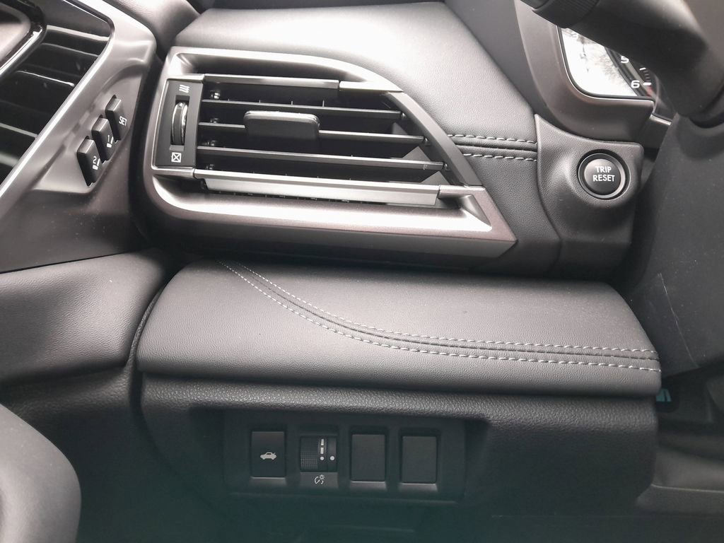 Used 2025 Subaru Legacy Limited image 14