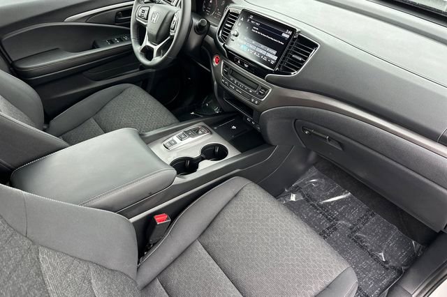 Certified 2025 Honda Ridgeline Sport image 14
