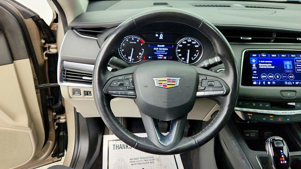 Used 2023 Cadillac XT4 Premium Luxury w/ Enhanced Visibility Package image 14