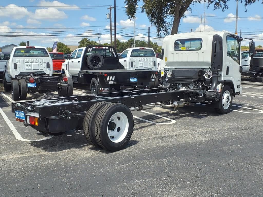 New 2025 Chevrolet Low Cab Forward RWD image 4