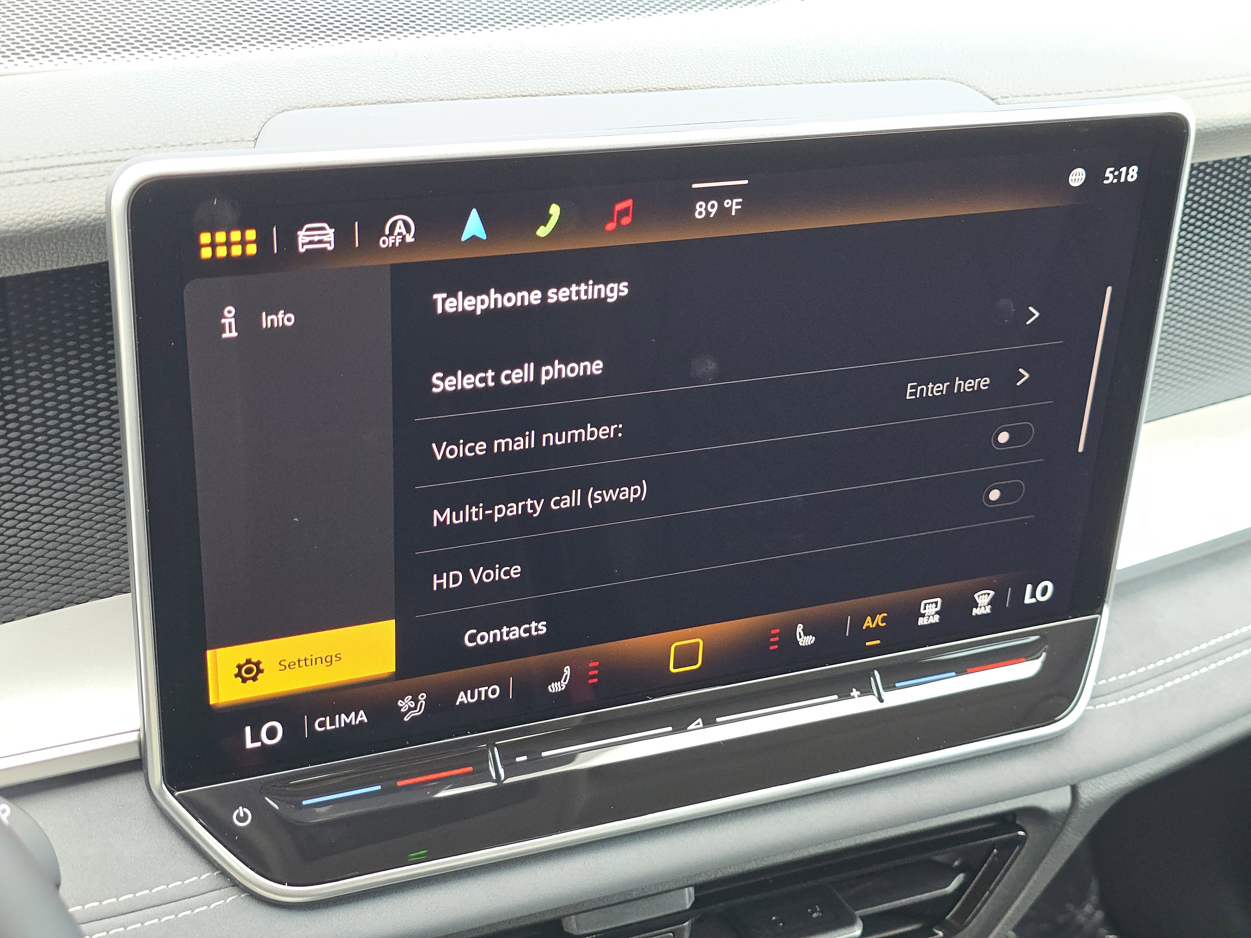 New 2025 Volkswagen Tiguan SE image 12