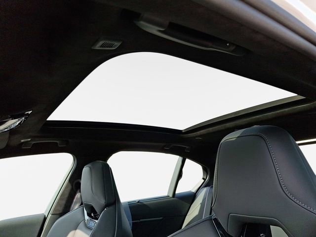 New 2026 BMW M5 w/ Executive Package image 12