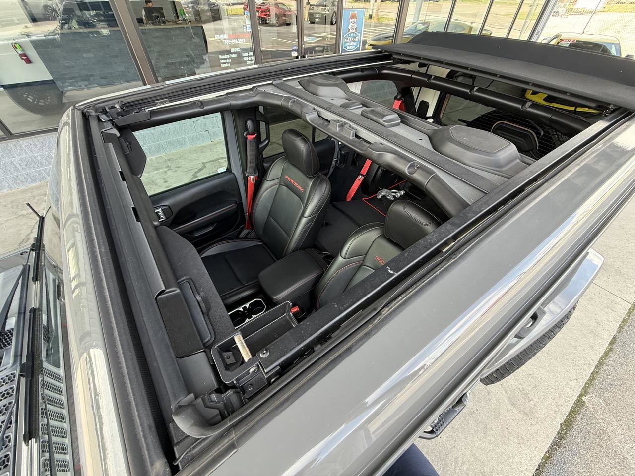 Used 2020 Jeep Wrangler Unlimited Rubicon w/ Quick Order Package 28Y Recon AWD/4WD image 17