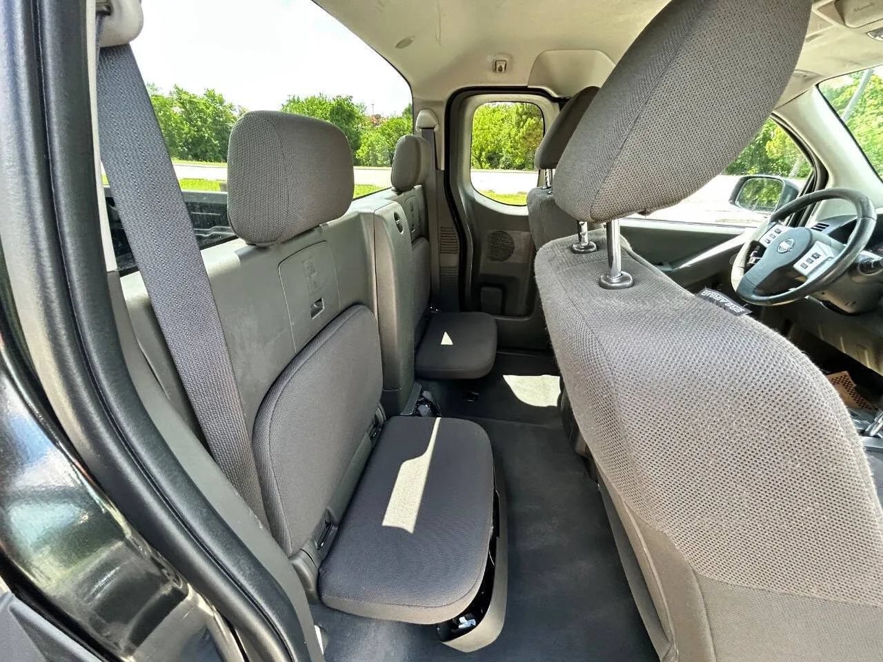 Used 2019 Nissan Frontier S RWD image 15
