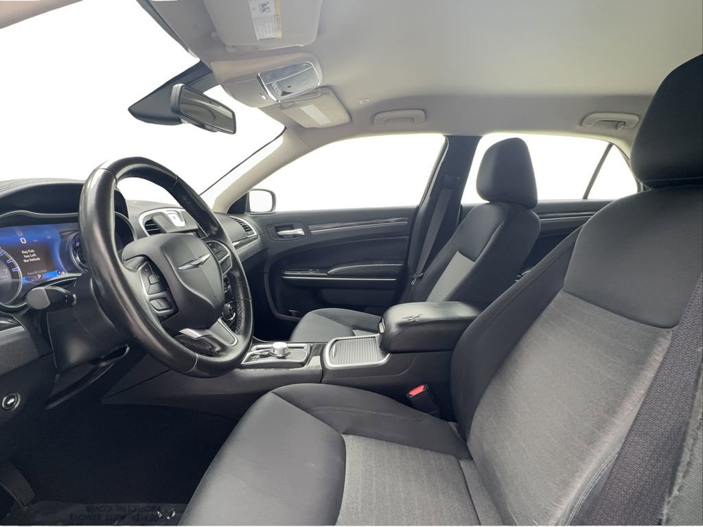 Used 2021 Chrysler 300 Touring w/ Sport Appearance Package image 20