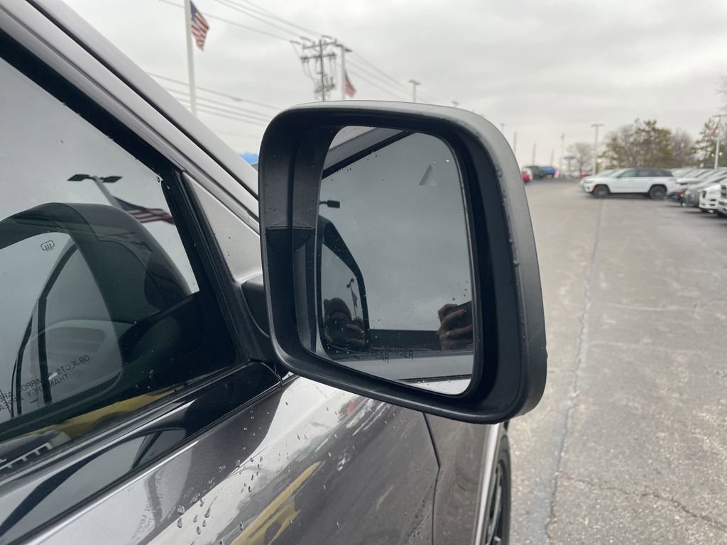 Used 2021 Jeep Grand Cherokee Laredo X image 14