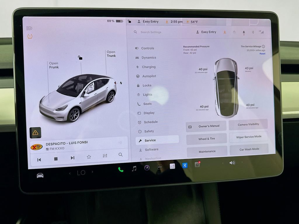 Used 2021 Tesla Model Y Long Range image 44