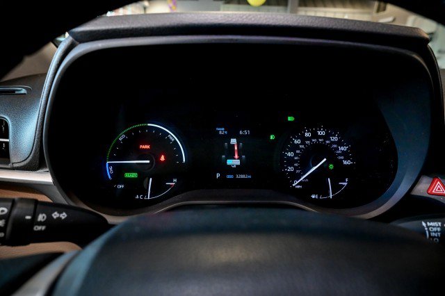 Used 2023 Toyota Sienna XLE FWD image 30