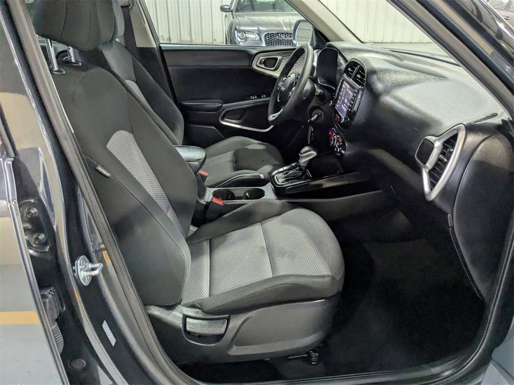 Used 2024 Kia Soul LX w/ Option Group 015 image 30